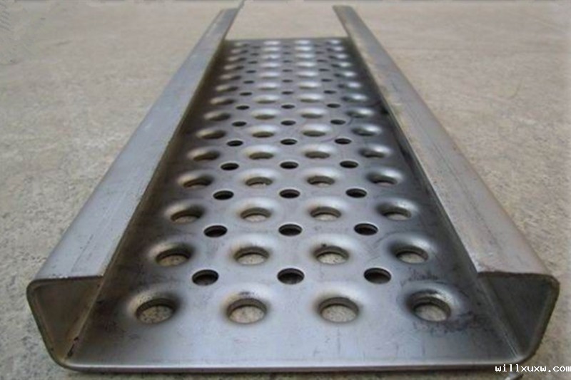 鱼眼冲孔板